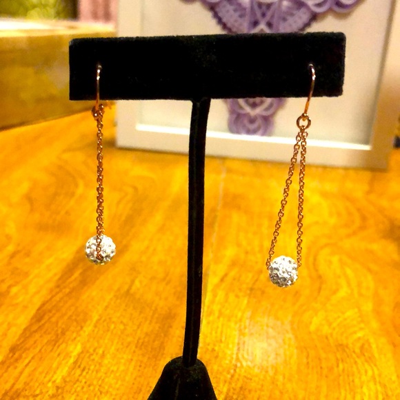 Beautiful Swarovski Crystal Faux Gold Dangle Earrings - Picture 1 of 12